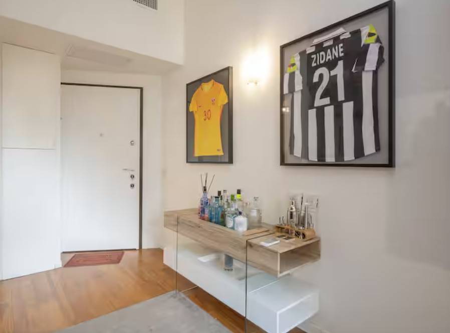 appartamento in vendita a Milano in zona Sant'Ambrogio