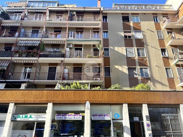 appartamento in vendita a Milano in zona Piazzale Lodi