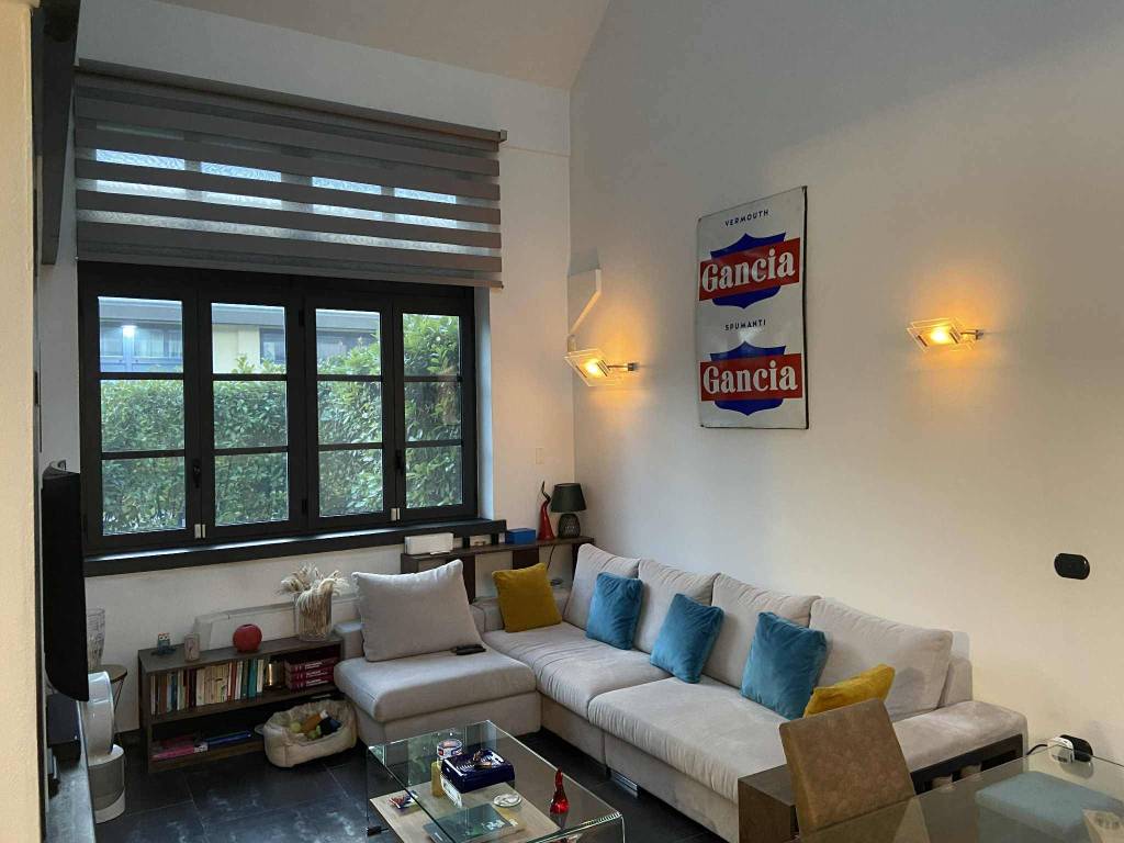 appartamento in vendita a Milano in zona Vigentino