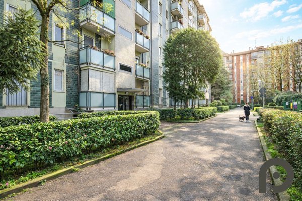 appartamento in vendita a Milano in zona Gallaratese