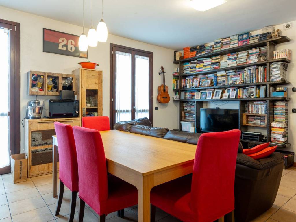 appartamento in vendita a Milano in zona Greco