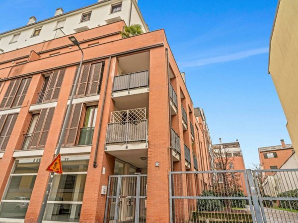 appartamento in vendita a Milano in zona Niguarda