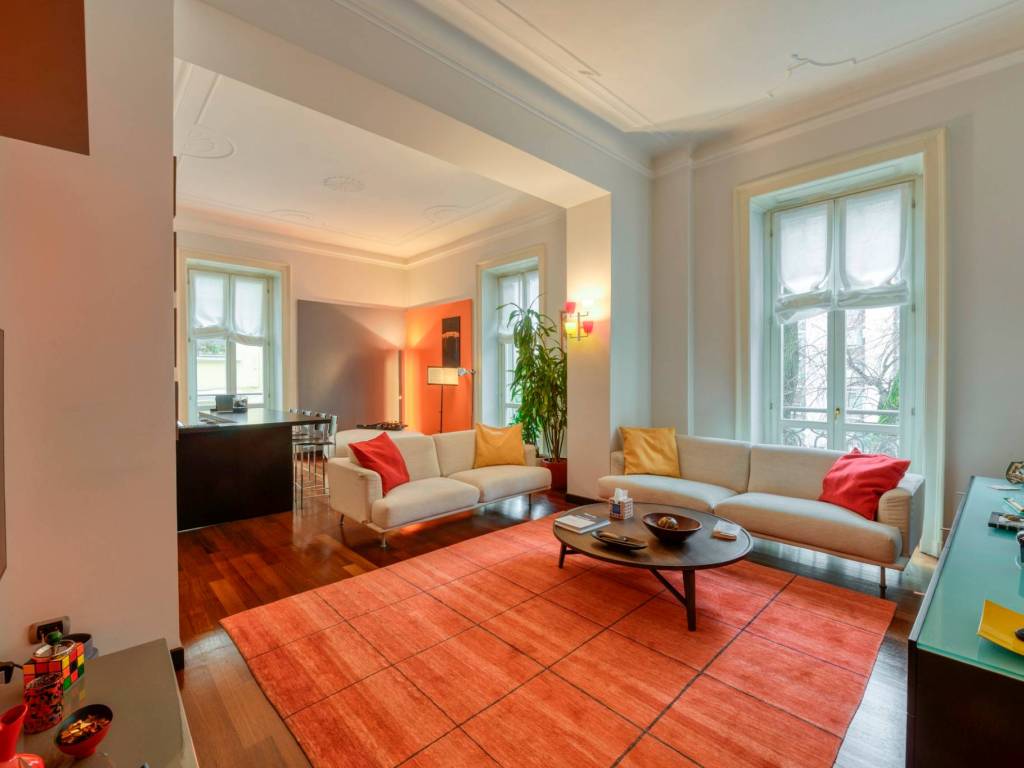 appartamento in vendita a Milano in zona Guastalla