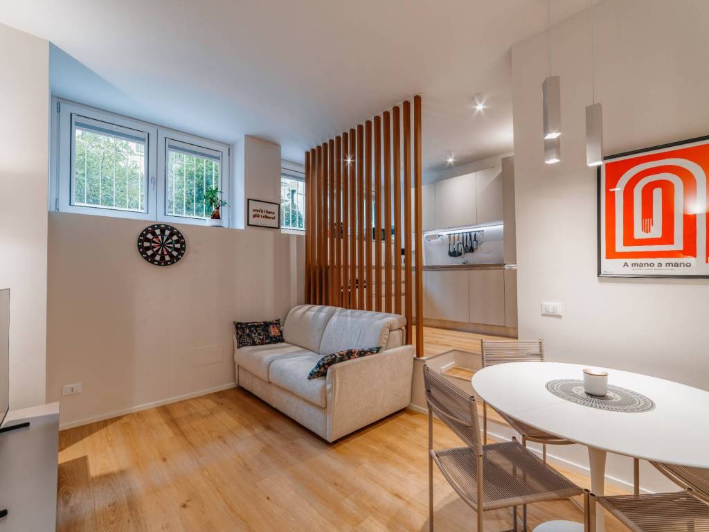 appartamento in vendita a Milano in zona Sempione