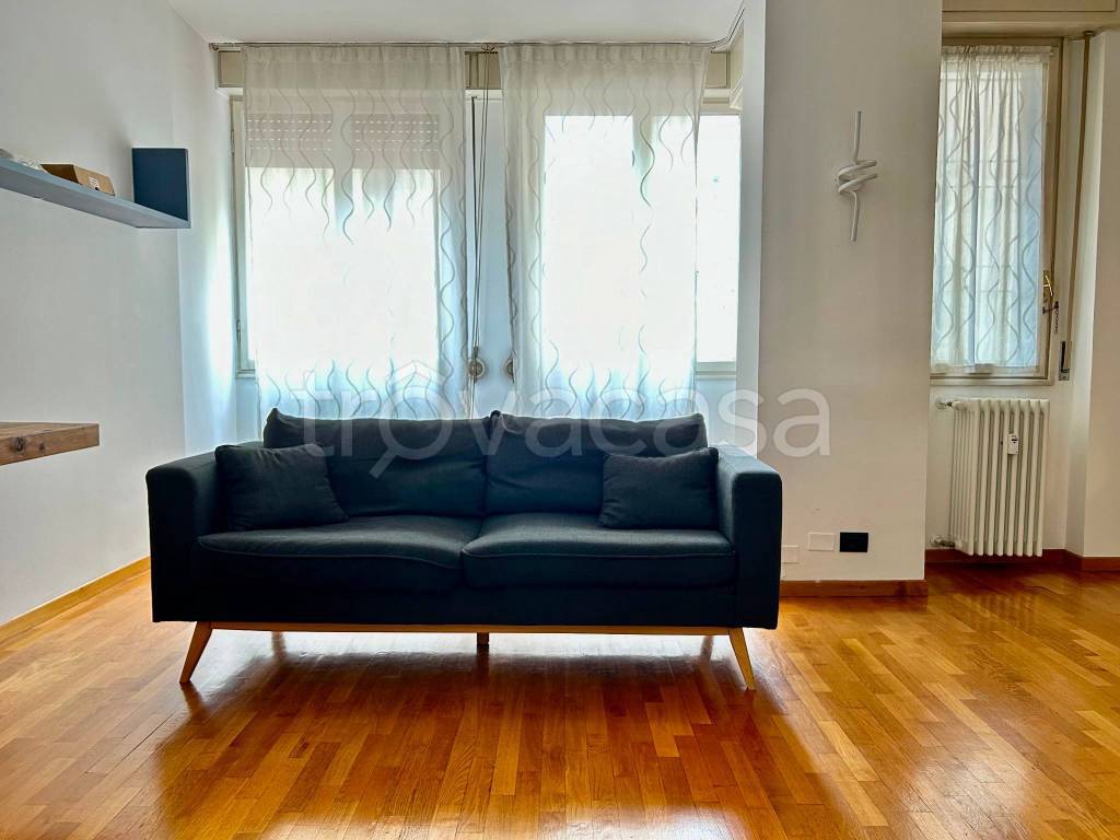 appartamento in vendita a Milano in zona Sempione