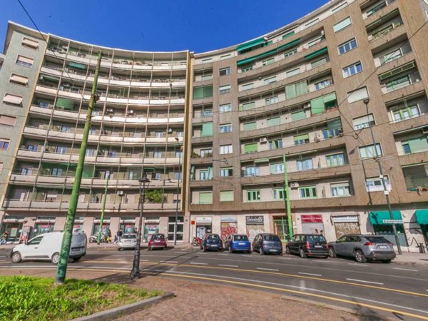 negozio in vendita a Milano in zona Bovisa