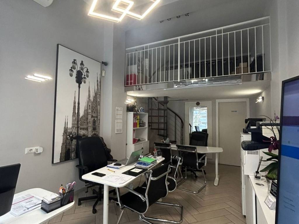 ufficio in vendita a Milano in zona Porta Venezia