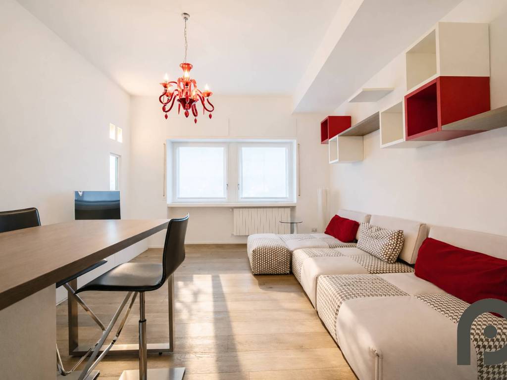 appartamento in vendita a Milano in zona Guastalla