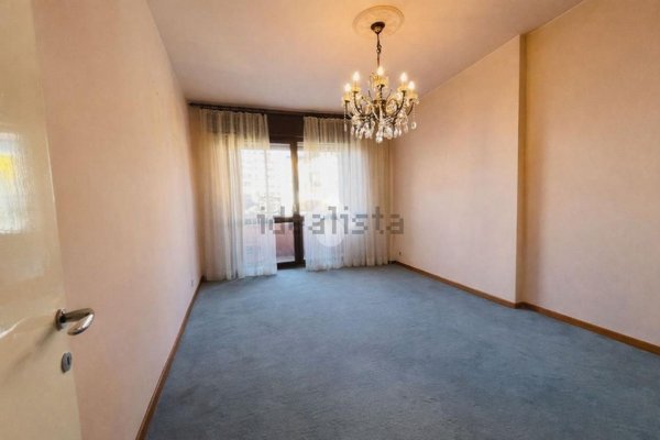 appartamento in vendita a Milano in zona Famagosta