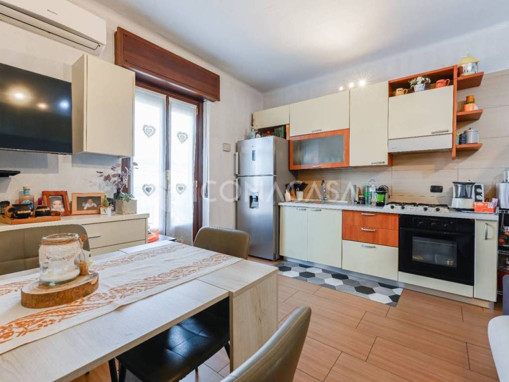 appartamento in vendita a Milano in zona XXII Marzo