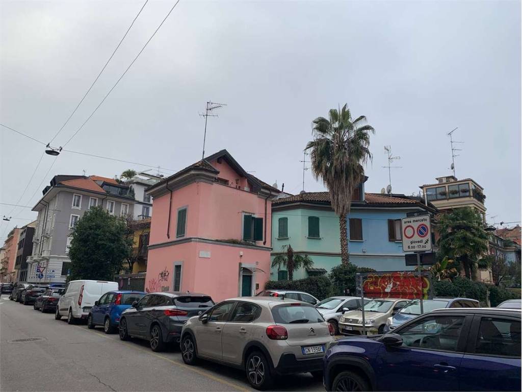 casa indipendente in vendita a Milano in zona Porta Venezia