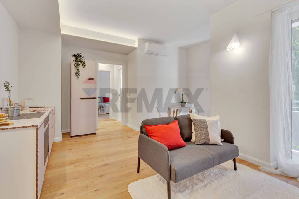 appartamento in vendita a Milano in zona Sempione