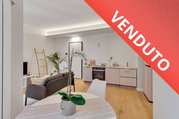 appartamento in vendita a Milano in zona Sempione