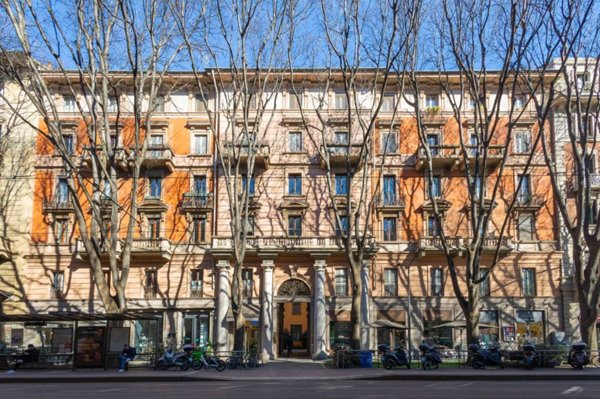 appartamento in vendita a Milano in zona Sempione