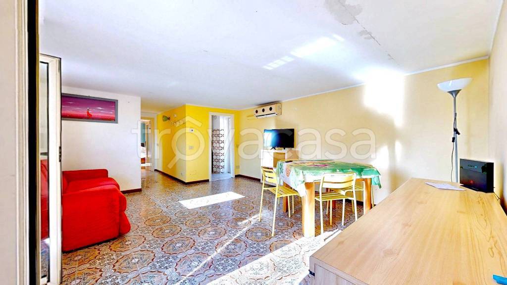 appartamento in vendita a Milano in zona Lambrate