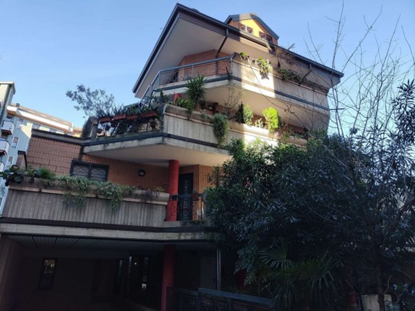 ufficio in vendita a Milano in zona Maciachini