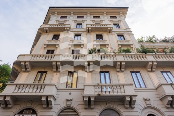 appartamento in vendita a Milano in zona Porta Garibaldi