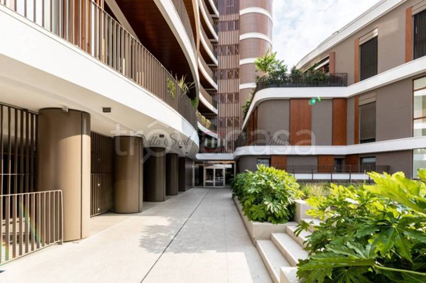 appartamento in vendita a Milano in zona Isola