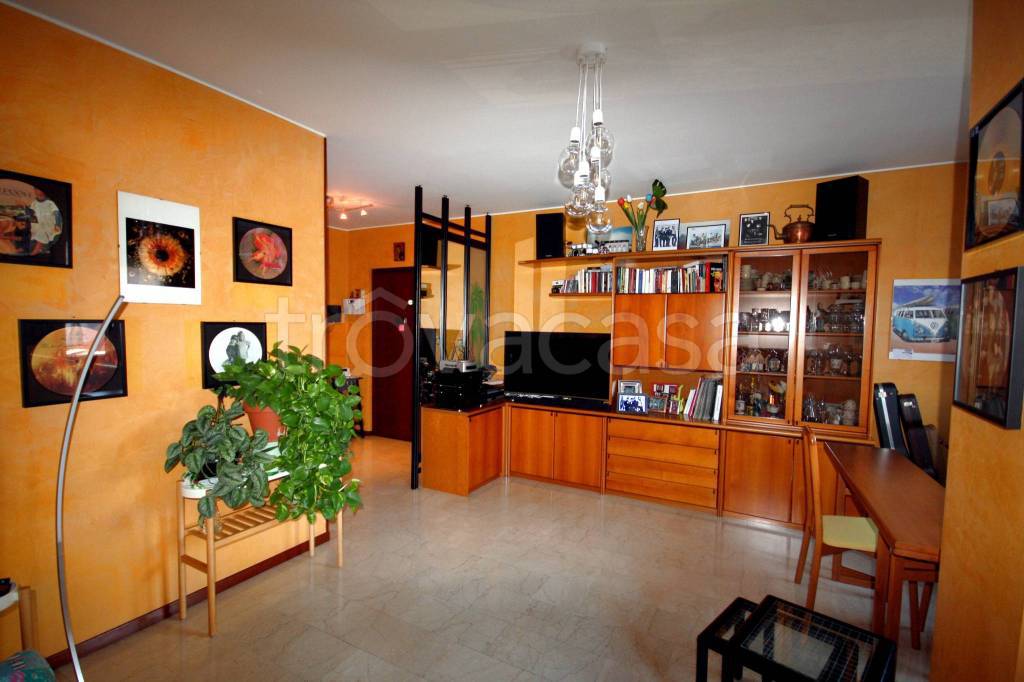 appartamento in vendita a Milano in zona Piazzale Lodi