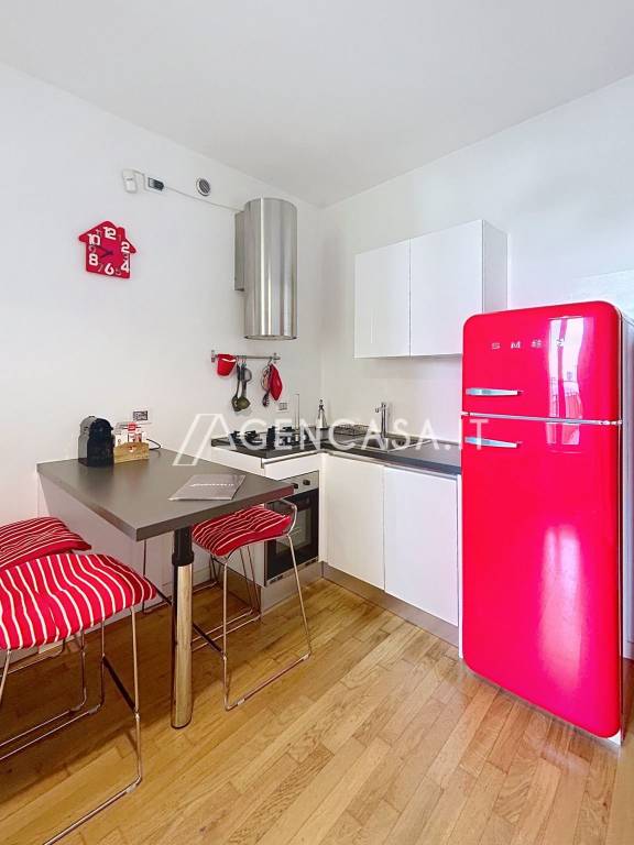 appartamento in vendita a Milano in zona Porta Genova