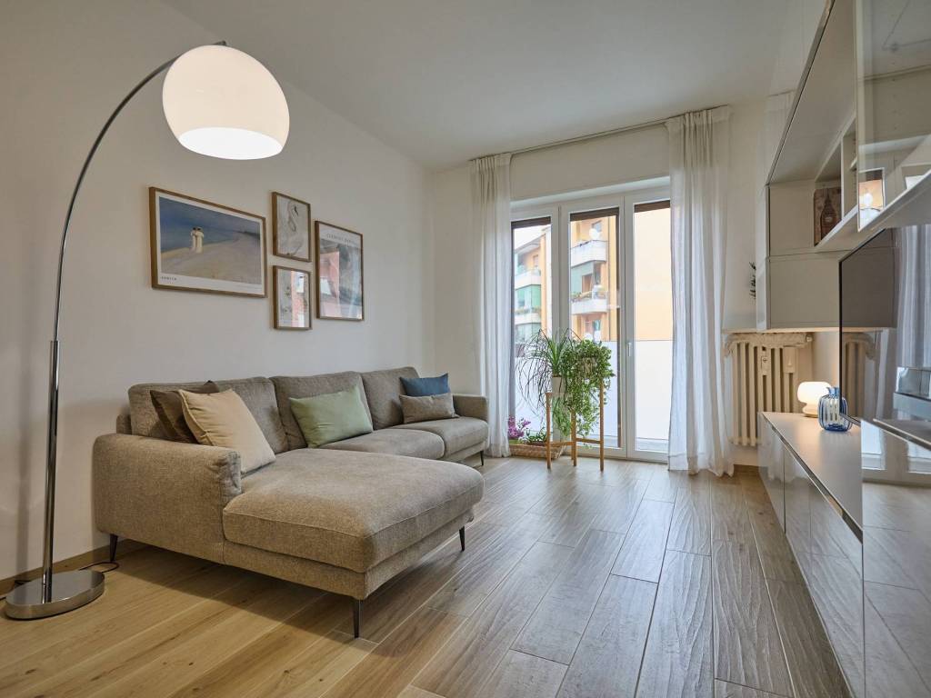 appartamento in vendita a Milano in zona Rembrandt