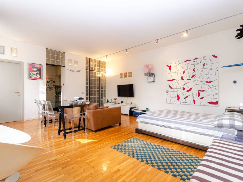 appartamento in vendita a Milano in zona Isola