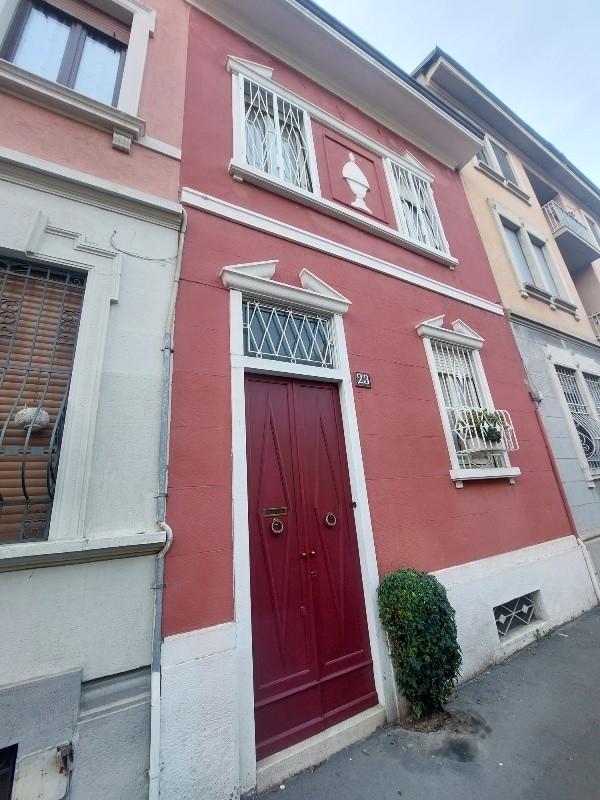 casa indipendente in vendita a Milano in zona Città Studi