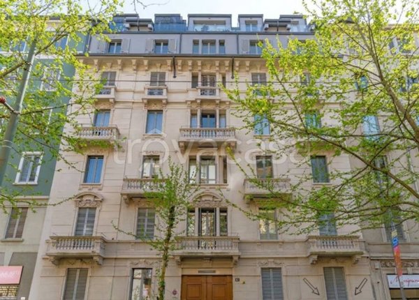 appartamento in vendita a Milano in zona Sempione