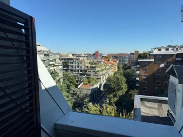 appartamento in vendita a Milano in zona Sempione