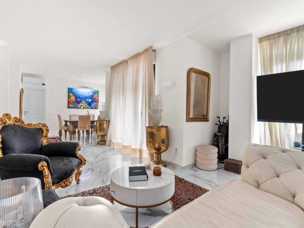 appartamento in vendita a Milano in zona Vigentino