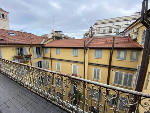 appartamento in vendita a Milano in zona Porta Nuova