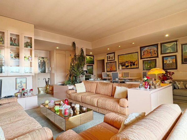 appartamento in vendita a Milano in zona Il Portello