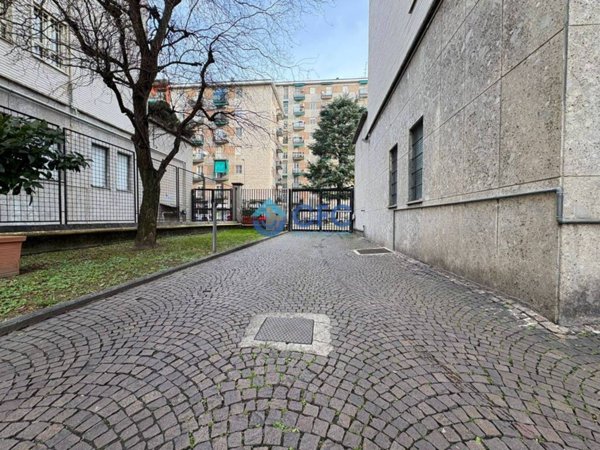 appartamento in vendita a Milano in zona Porta Vittoria