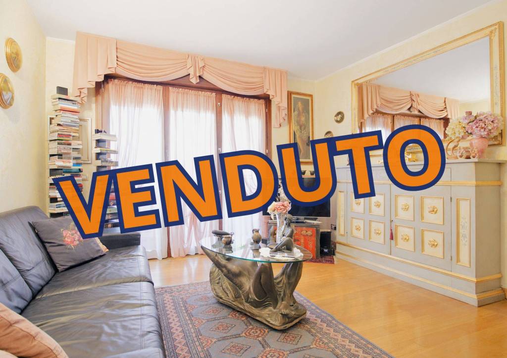 appartamento in vendita a Milano in zona Villapizzone