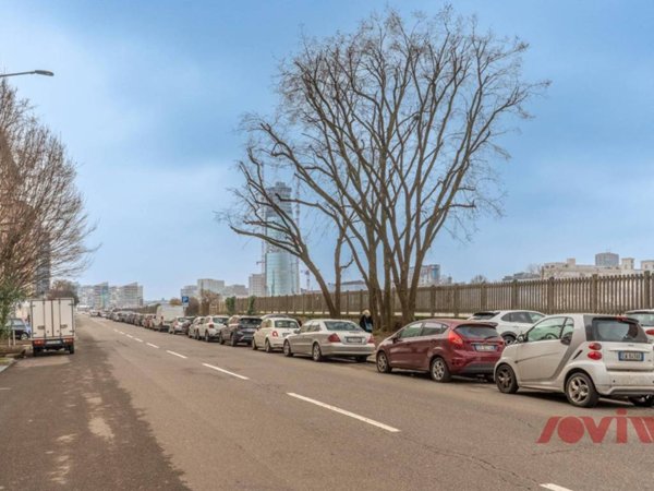 appartamento in vendita a Milano in zona Vigentino