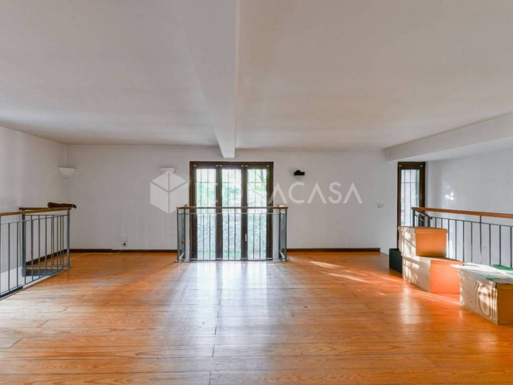 appartamento in vendita a Milano in zona Porta Vittoria