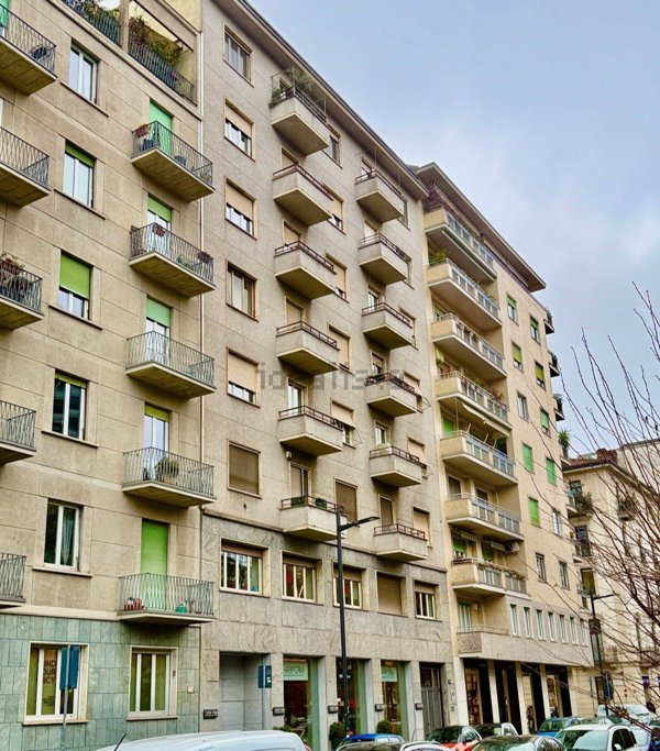 appartamento in vendita a Milano in zona Sempione