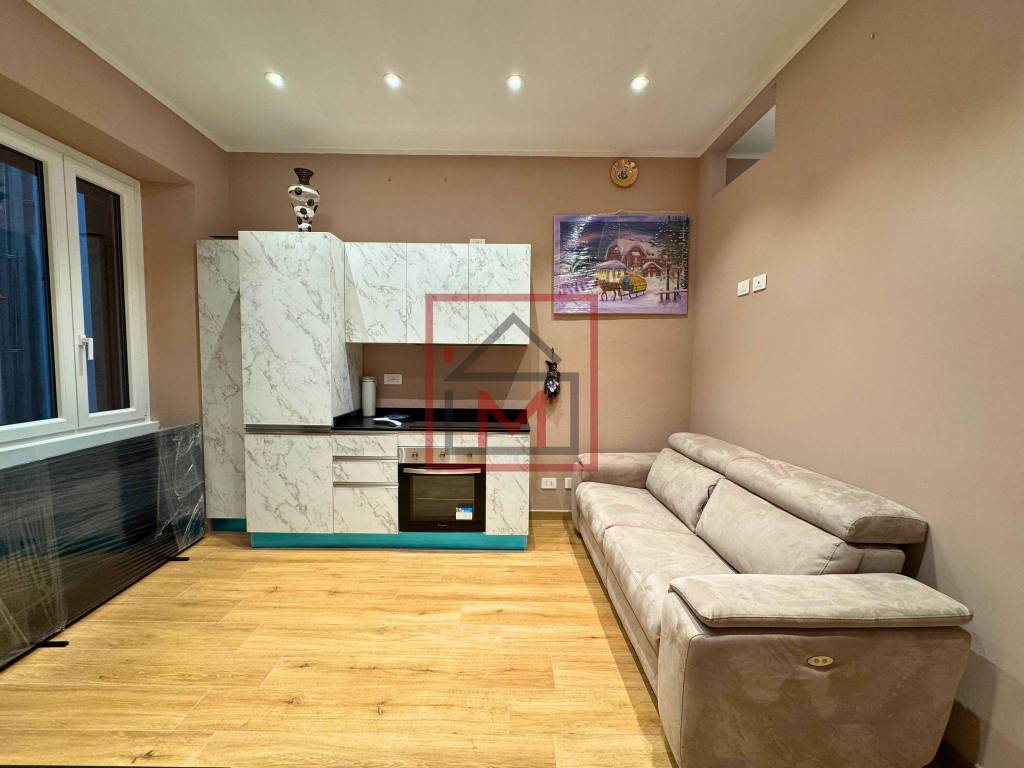 appartamento in vendita a Milano in zona Guastalla