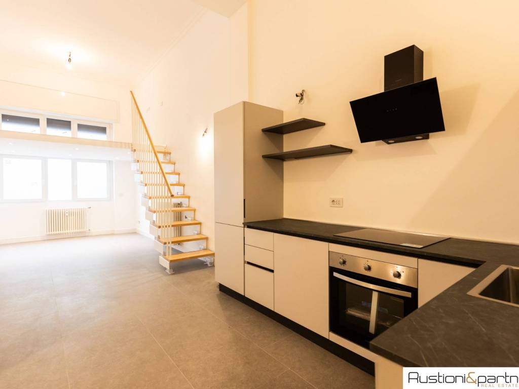 appartamento in vendita a Milano in zona Centro Direzionale