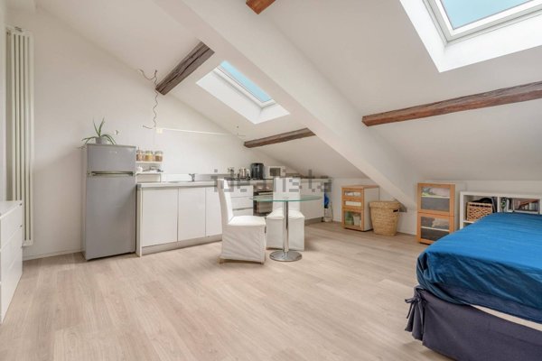 appartamento in vendita a Milano in zona Sempione