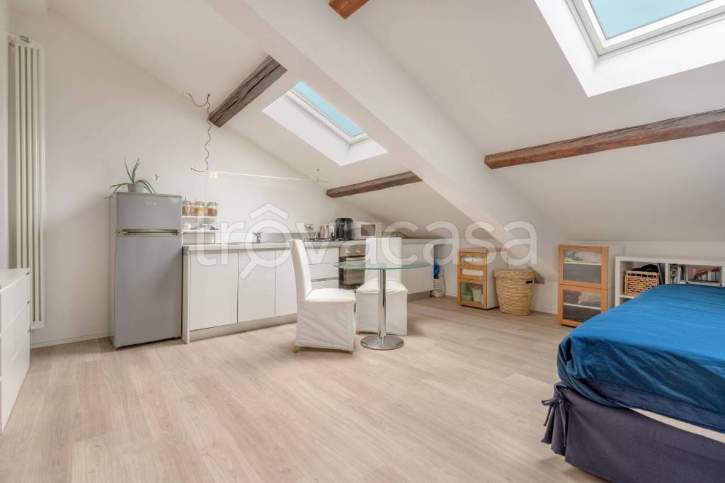 appartamento in vendita a Milano in zona Sempione