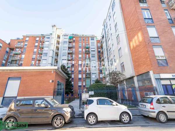 appartamento in vendita a Milano in zona Crescenzago