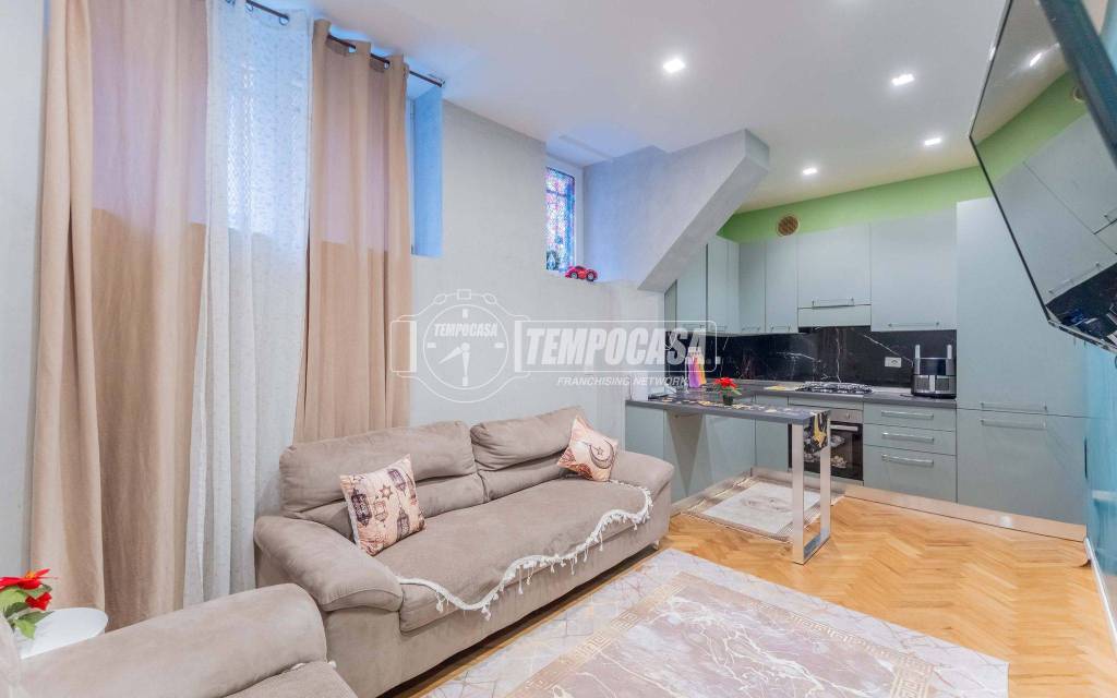 appartamento in vendita a Milano in zona Dergano