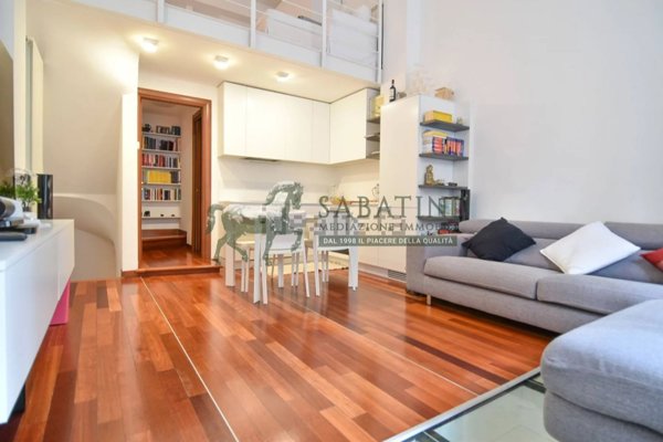 appartamento in vendita a Milano in zona Isola