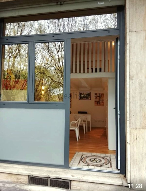 locale commerciale in vendita a Milano