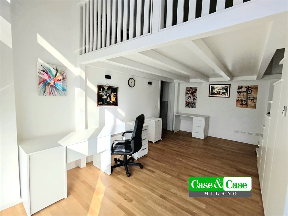 locale commerciale in vendita a Milano