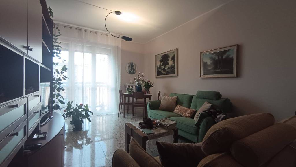 appartamento in vendita a Milano in zona Famagosta