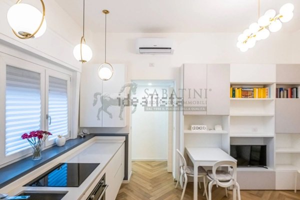 appartamento in vendita a Milano in zona Sempione