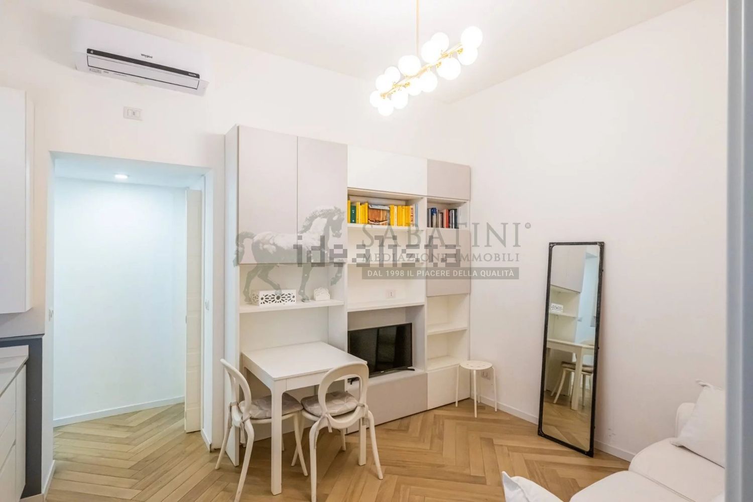 appartamento in vendita a Milano in zona Porta Garibaldi