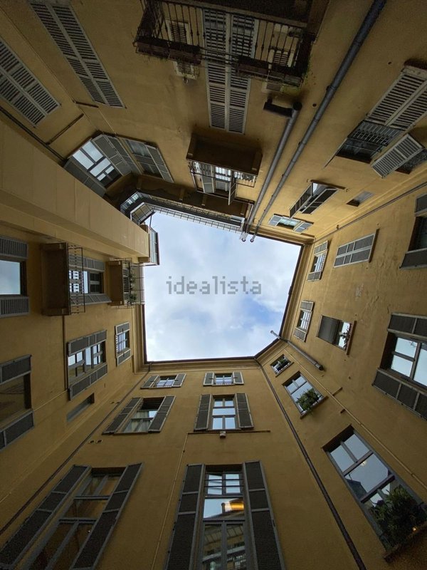 appartamento in vendita a Milano in zona Porta Nuova